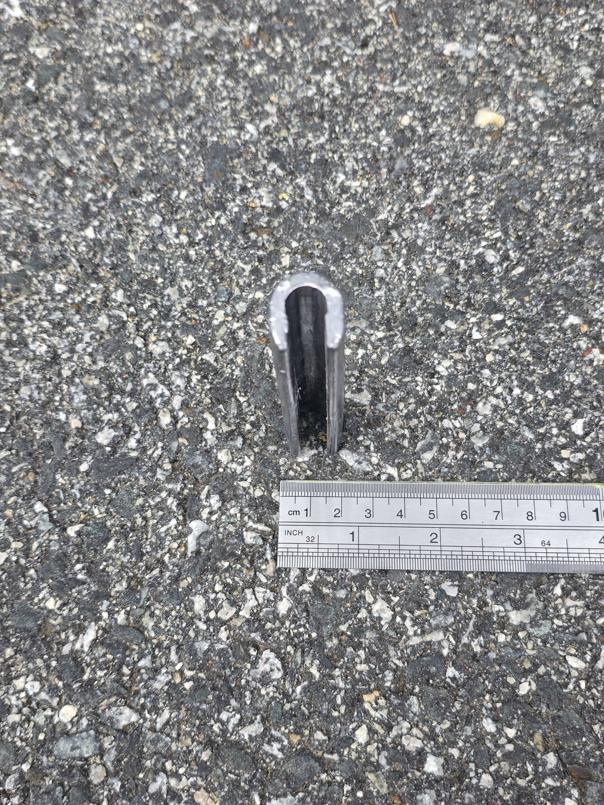 LEADS CRIMPED 182G x 1 metal crimp for weighting rope, showing measurement, ideal for winches and easy to use.