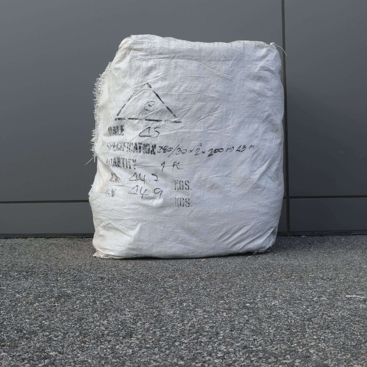 PE NET 30P 2" 200MD 45M BLACK netting bale for bird protection and sports use, 30 ply, 2" mesh, 45m length.