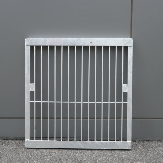 AMA STEEL BASE GALV 1 Basket