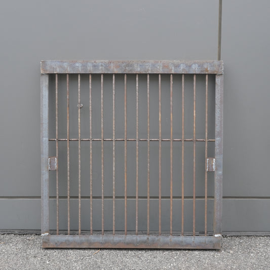 AMA BLK STEEL BASE 1 Basket