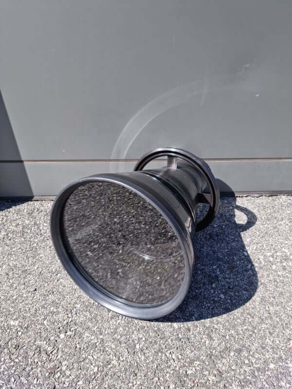 BATHYSCOPE - BLACK, essential gear for retrieving stuck items, featuring durable tempered glass bottom.