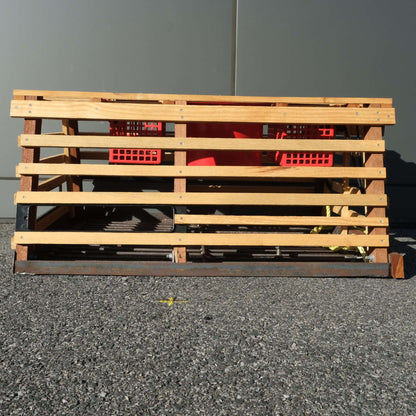 3/4 POT SB JR/PI 2 BASKET with wooden slats and red baskets, designed for efficient storage.