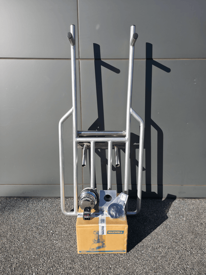 TIPPER XL + ANCHORMAX PACK with lightweight stainless tipper and Maxwell winch components displayed.